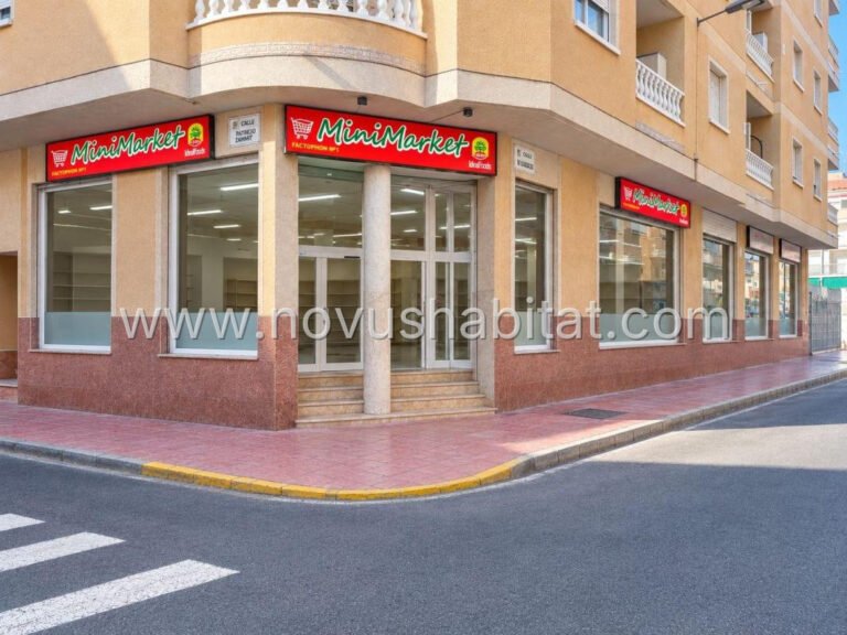 Commercial í Torrevieja - 633577