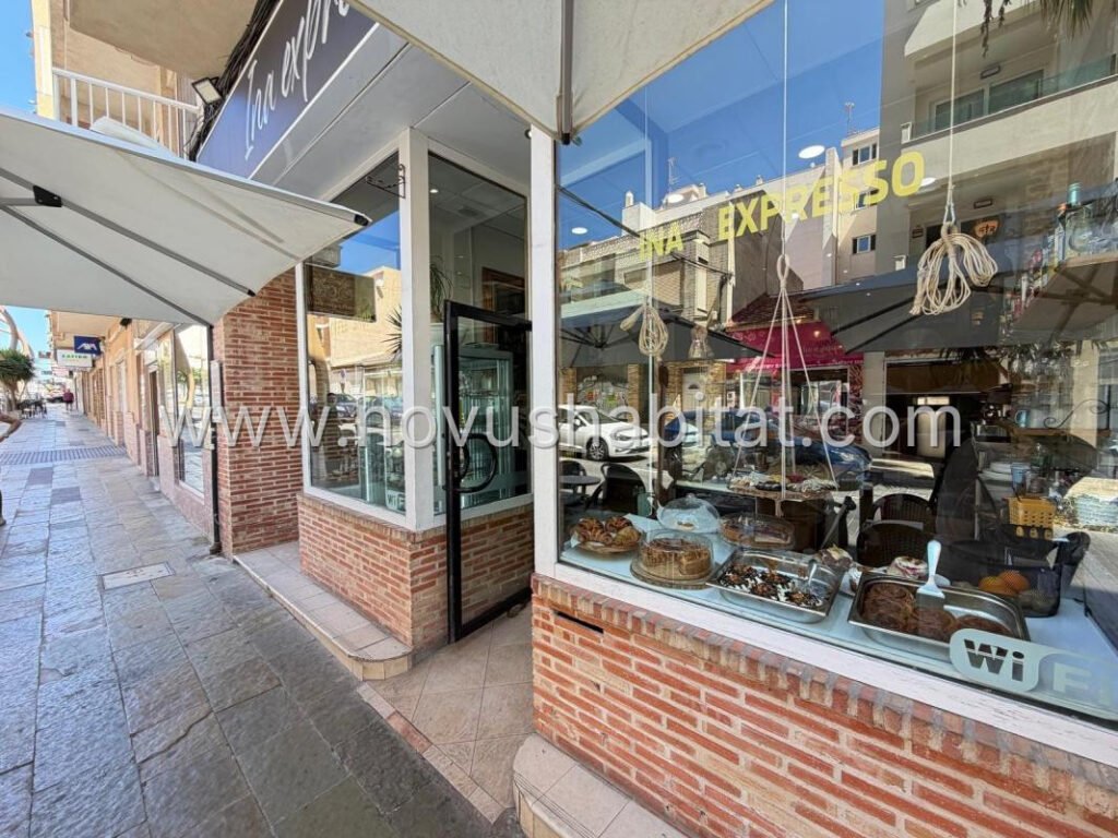 Commercial in Torrevieja - 604330 – foto 2