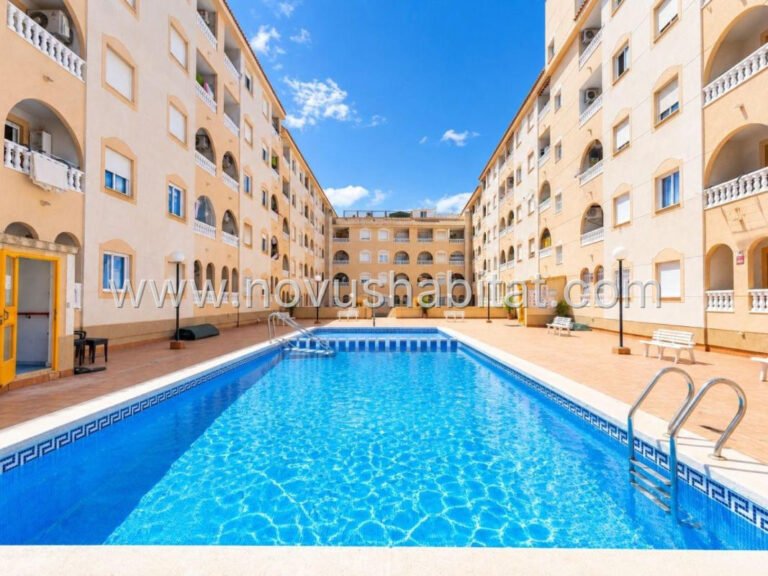 Apartamento en Torrevieja - 633576