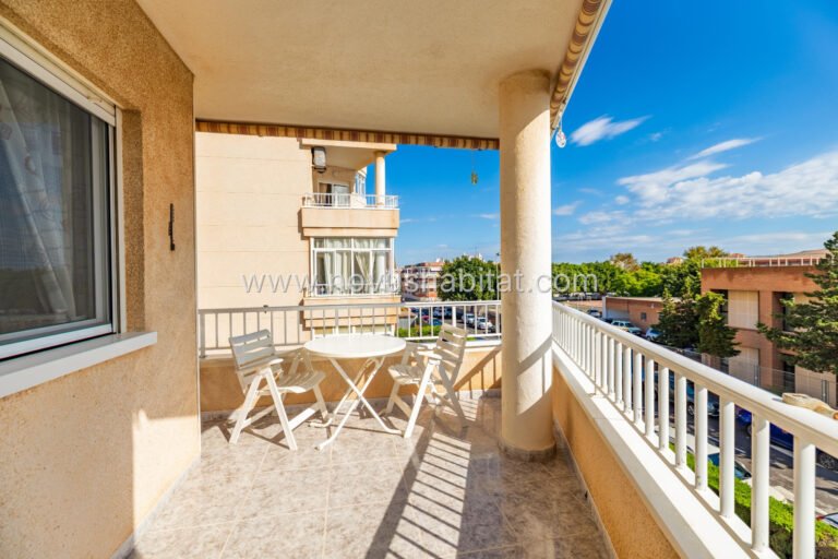 Apartamento / Adosado en Torrevieja - CI-33535