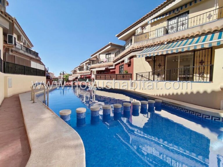 Villa in Torrevieja - 604653