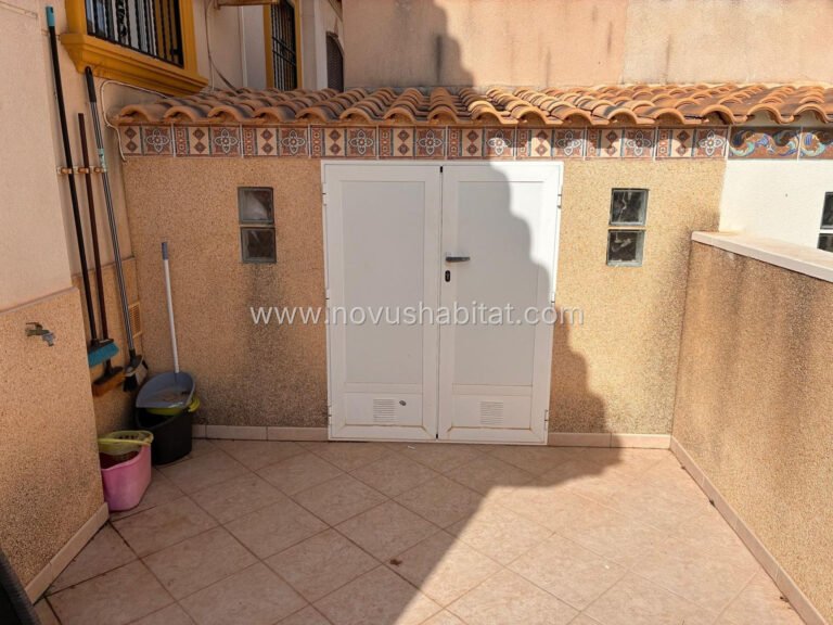 Semi-detached house en Lomas de Cabo Roig - ATH-94879 - foto 8